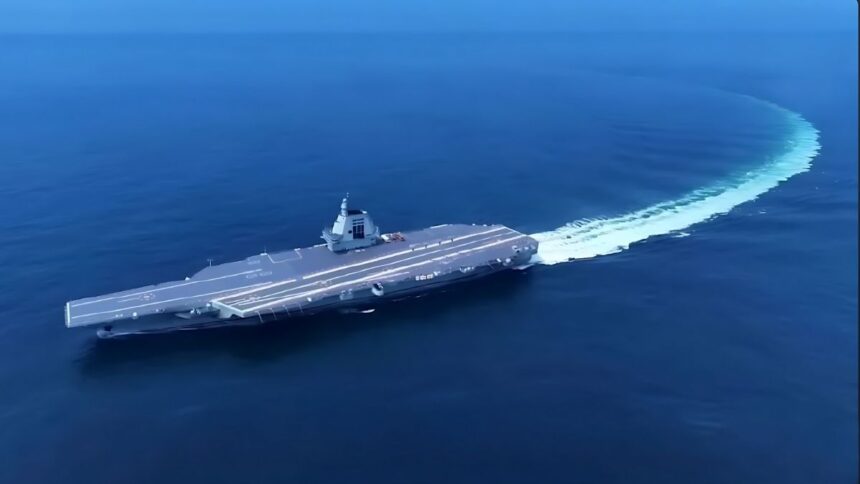 चीन ने अपने सबसे उन्नत विमानवाहक पोत 'फ़ुज़ियान' को नौसेना में शामिल किया, जिससे भारत के लिए रणनीतिक चिंताएँ बढ़ गईं