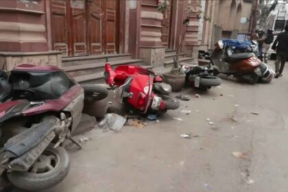 Turkman Gate पर आधी रात को बुलडोजर से हमला