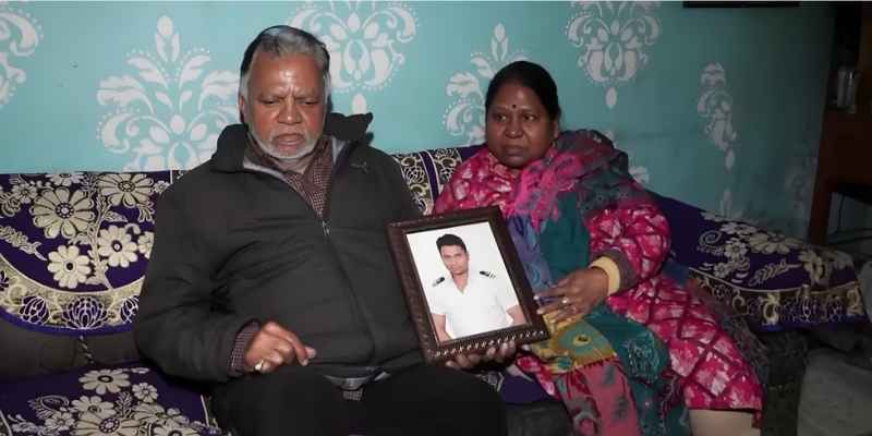 आठ दिन से कोई खबर नहीं Ketan Mehta